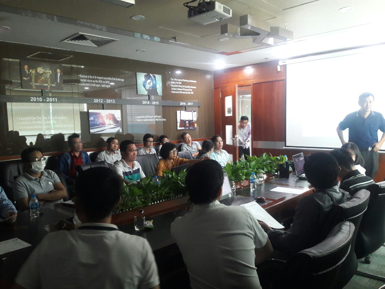 H&igrave;nh lớp học